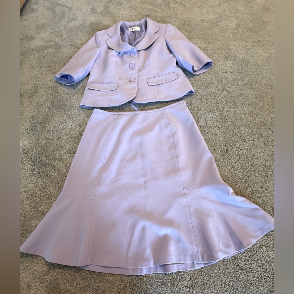 Le Suit Light Purple Women's Skirt Set
